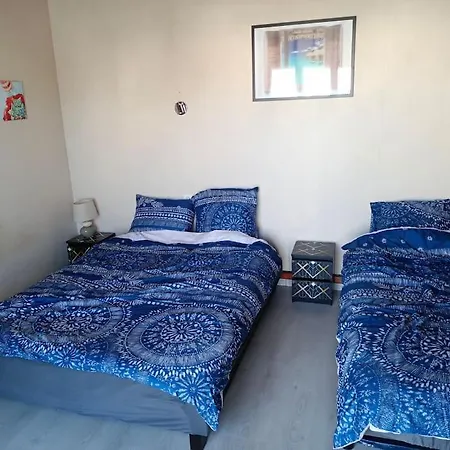 Maison A Cote De La * فلامانفيل